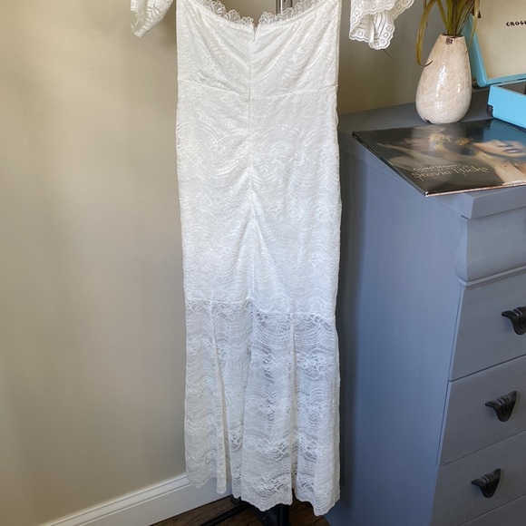 NWT VENUS LACE OFF THE SHOULDER BODYCON HIGH LOW DRESS - Picture 6 of 8